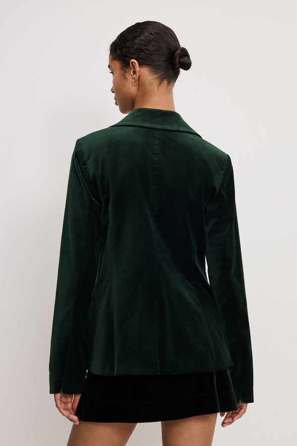VELVET SCULPTED BLAZER | PINE GREEN003
