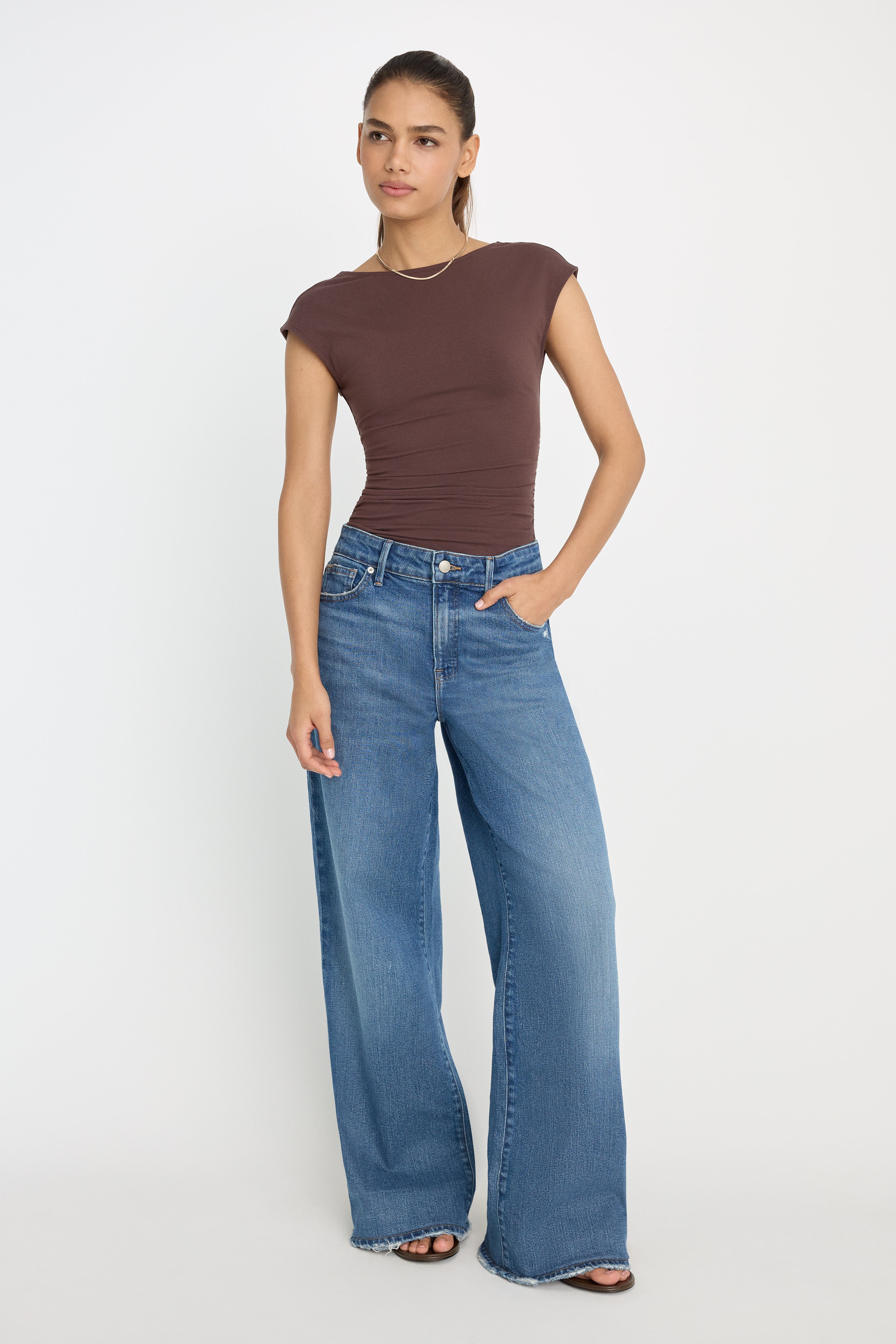 SUPER STRETCH OPEN BACK BODY SUIT | BITTER COCOA – GOOD AMERICAN