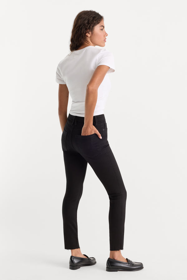 NEVER FADE GOOD PETITE SKINNY JEANS | BLACK