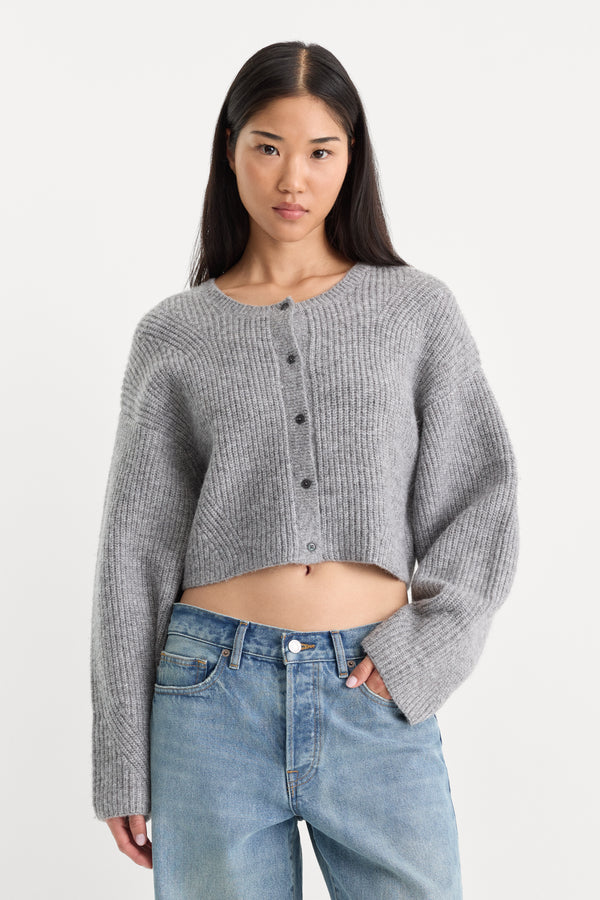 THE CHUNKY KNIT CARDIGAN | HEATHER GREY