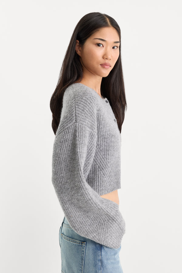 THE CHUNKY KNIT CARDIGAN | HEATHER GREY