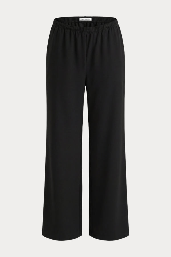 THE PULL ON TROUSER | BLACK001-6 | GOOD AMERICAN | MODEL