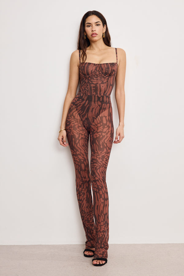 model: Size 0 |