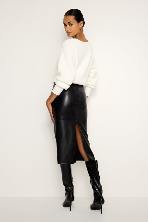 model: Size 0 |