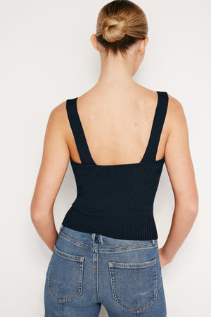 model: Size 0 |