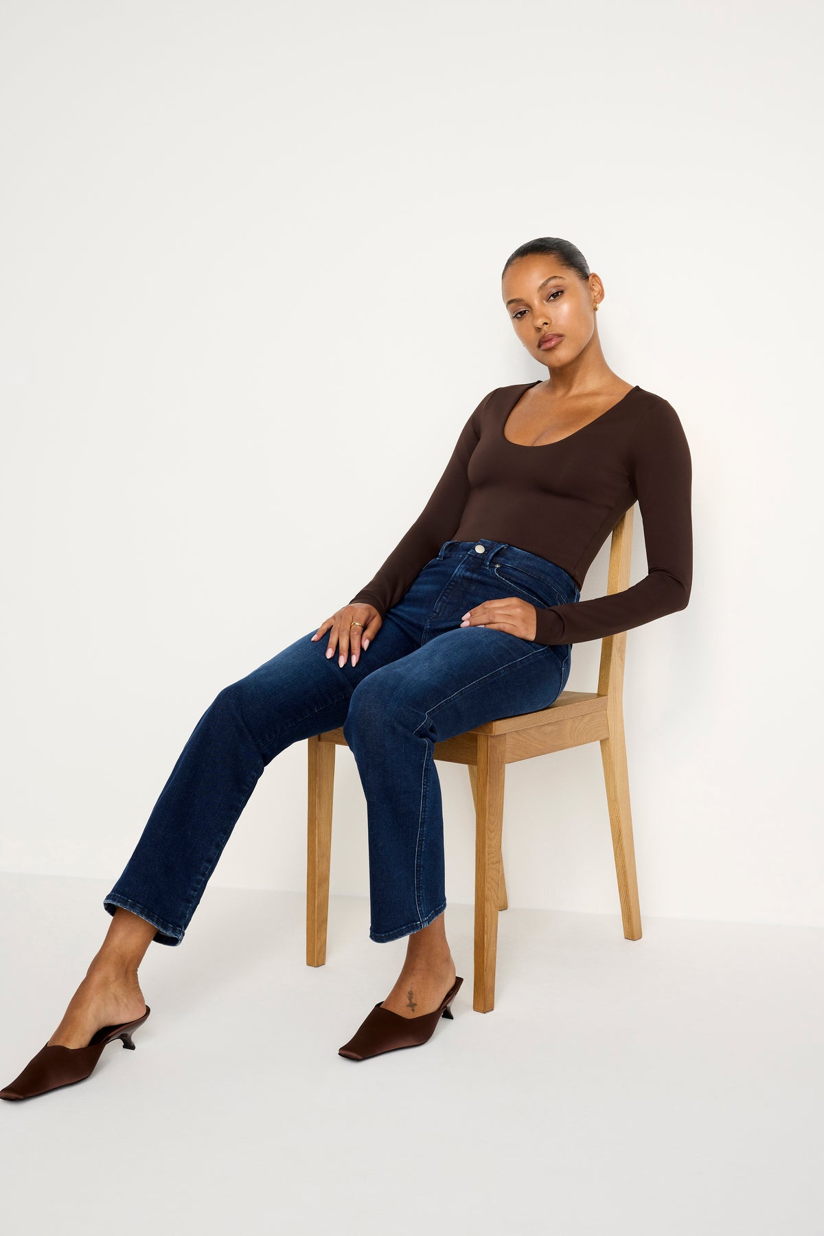 ALWAYS FITS GOOD CURVE STRAIGHT JEANS | INDIGO707-6 | GOOD AMERICAN | MODEL_A