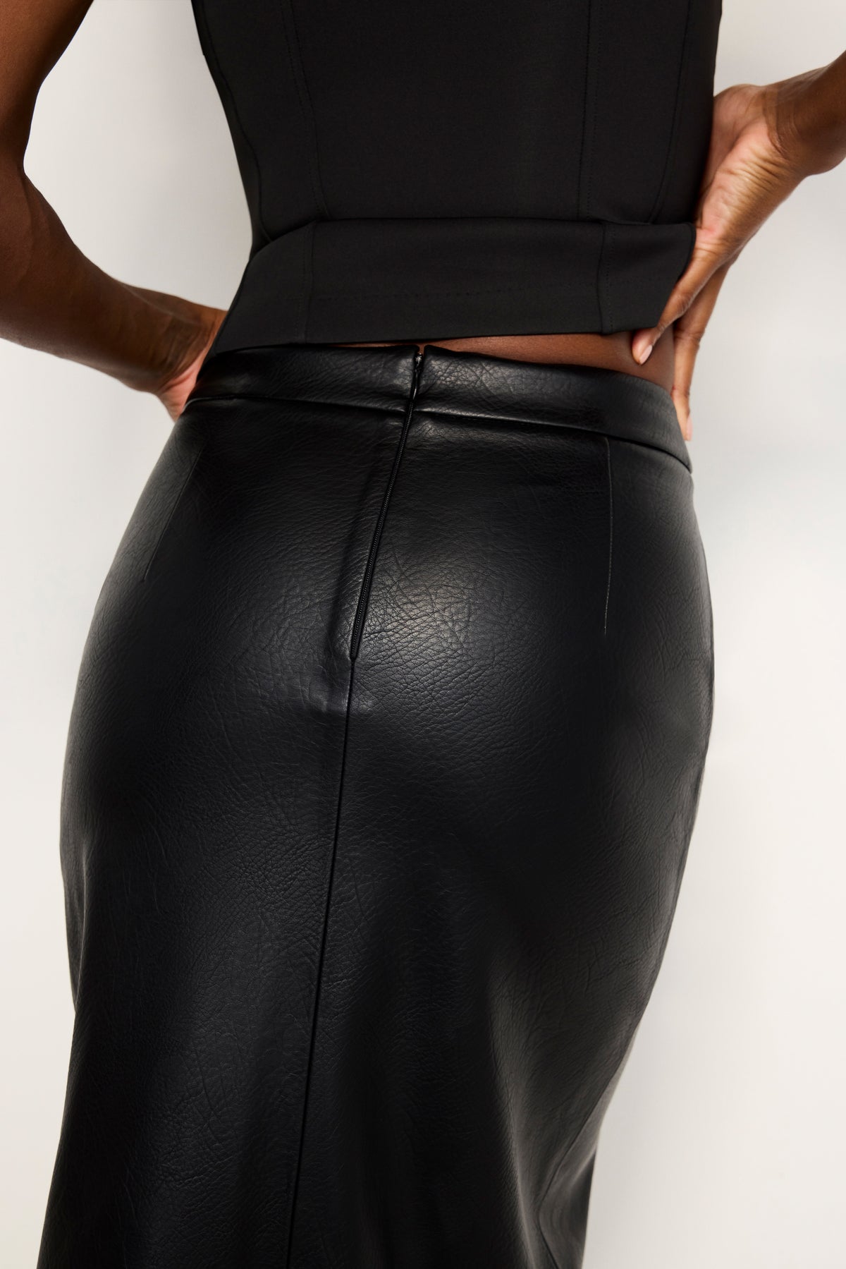 model: Size 0 |