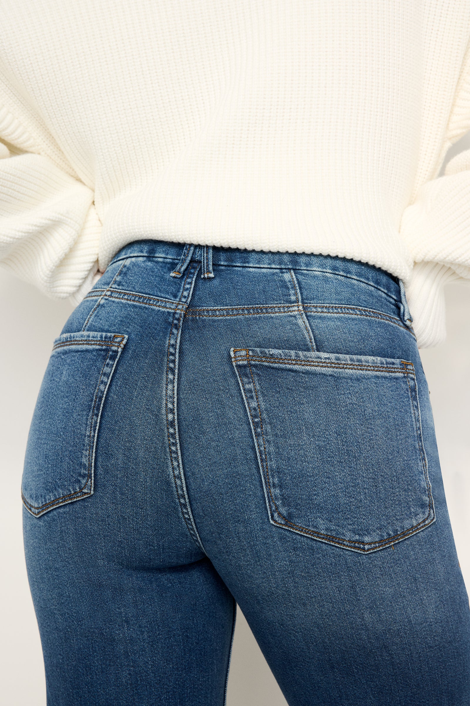 model: Size 8 |