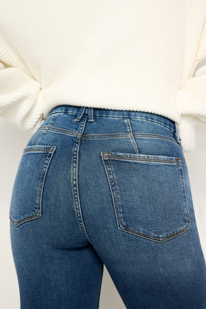 model: Size 8 |