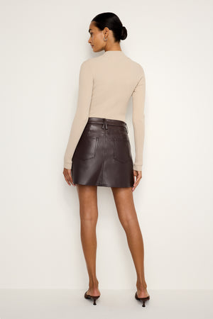 model: Size 0 |