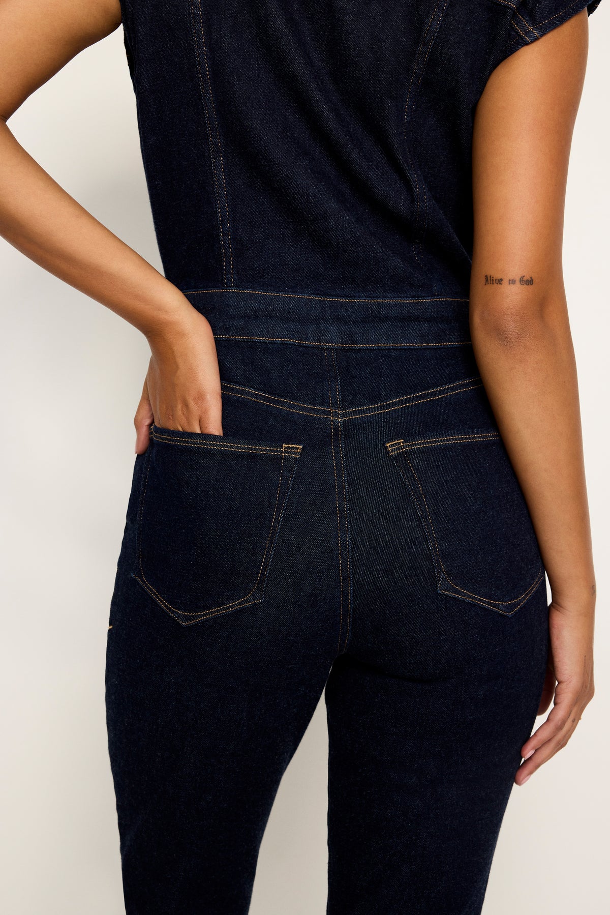 model: Size 0 |
