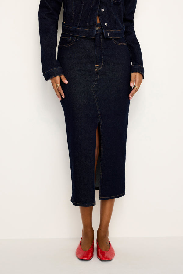 model: Size 0 |