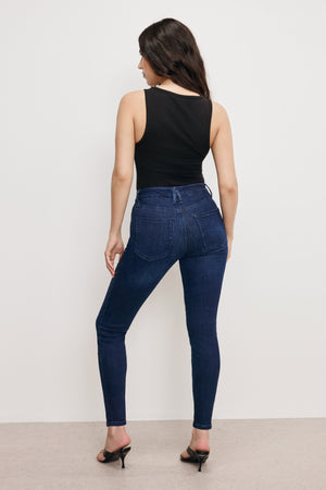 model: Size 0 |
