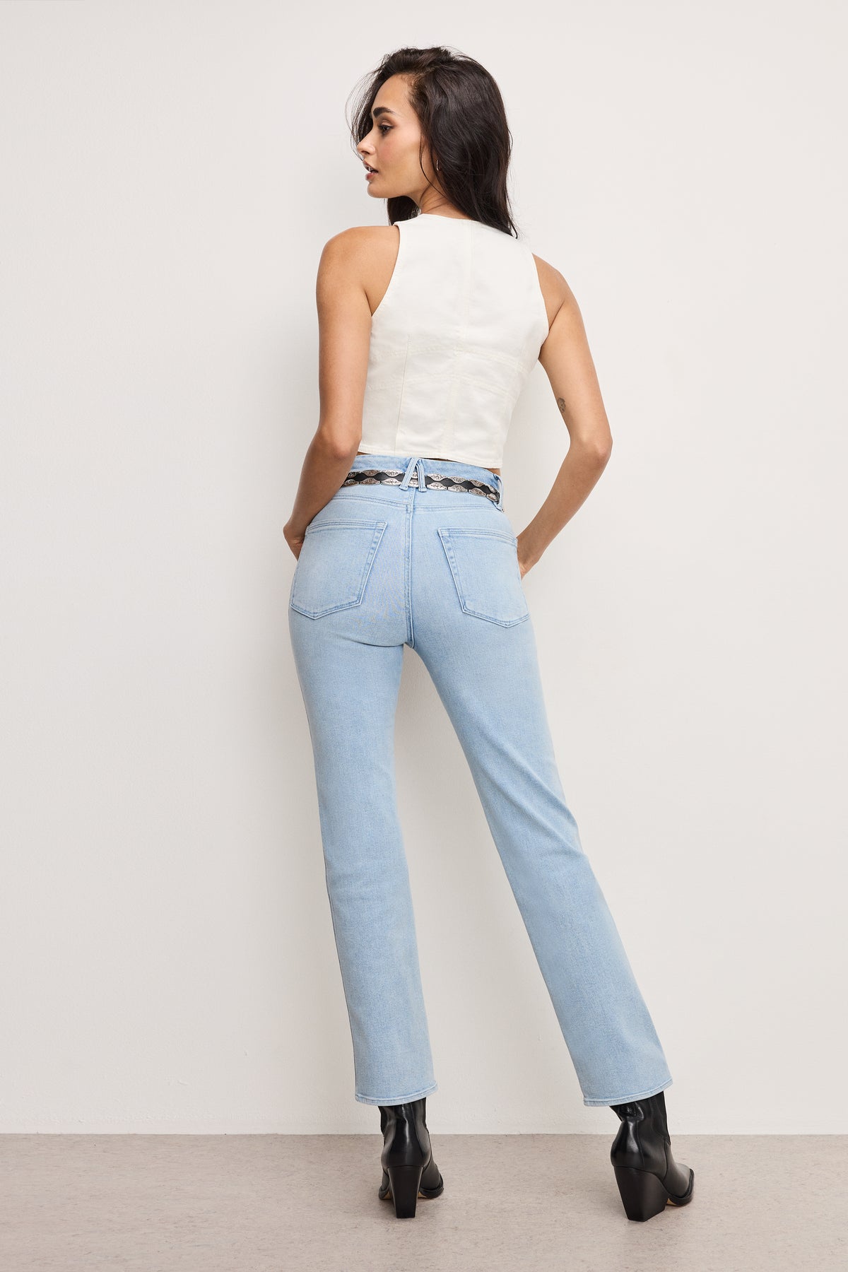 GOOD CURVE STRAIGHT COMPRESSION JEANS | INDIGO949-3 | GOOD AMERICAN | MODEL_A