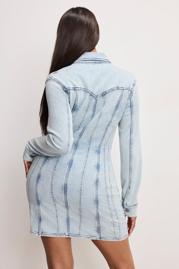 model: Size 8 | 
