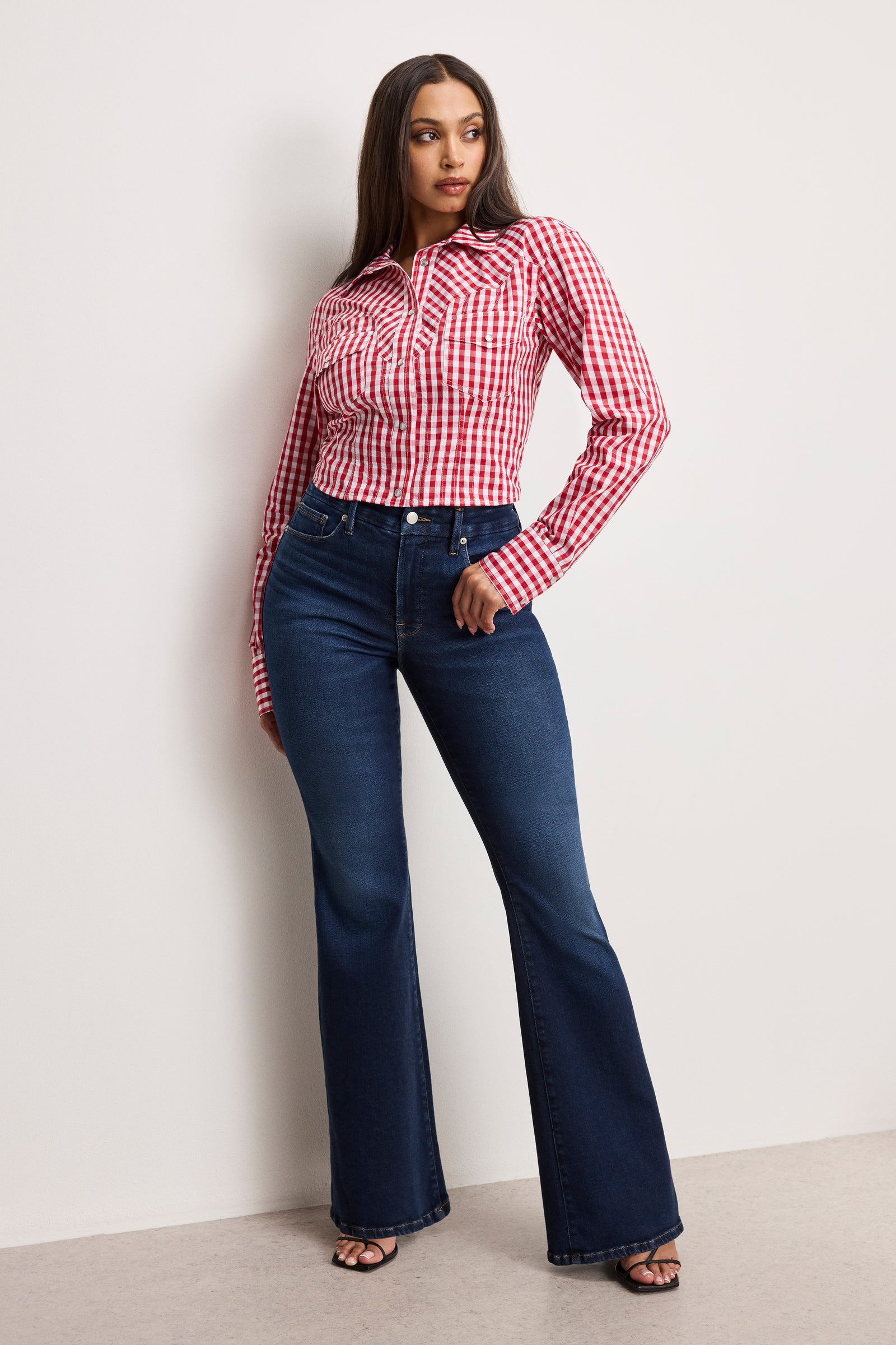 model: Size 8 | 