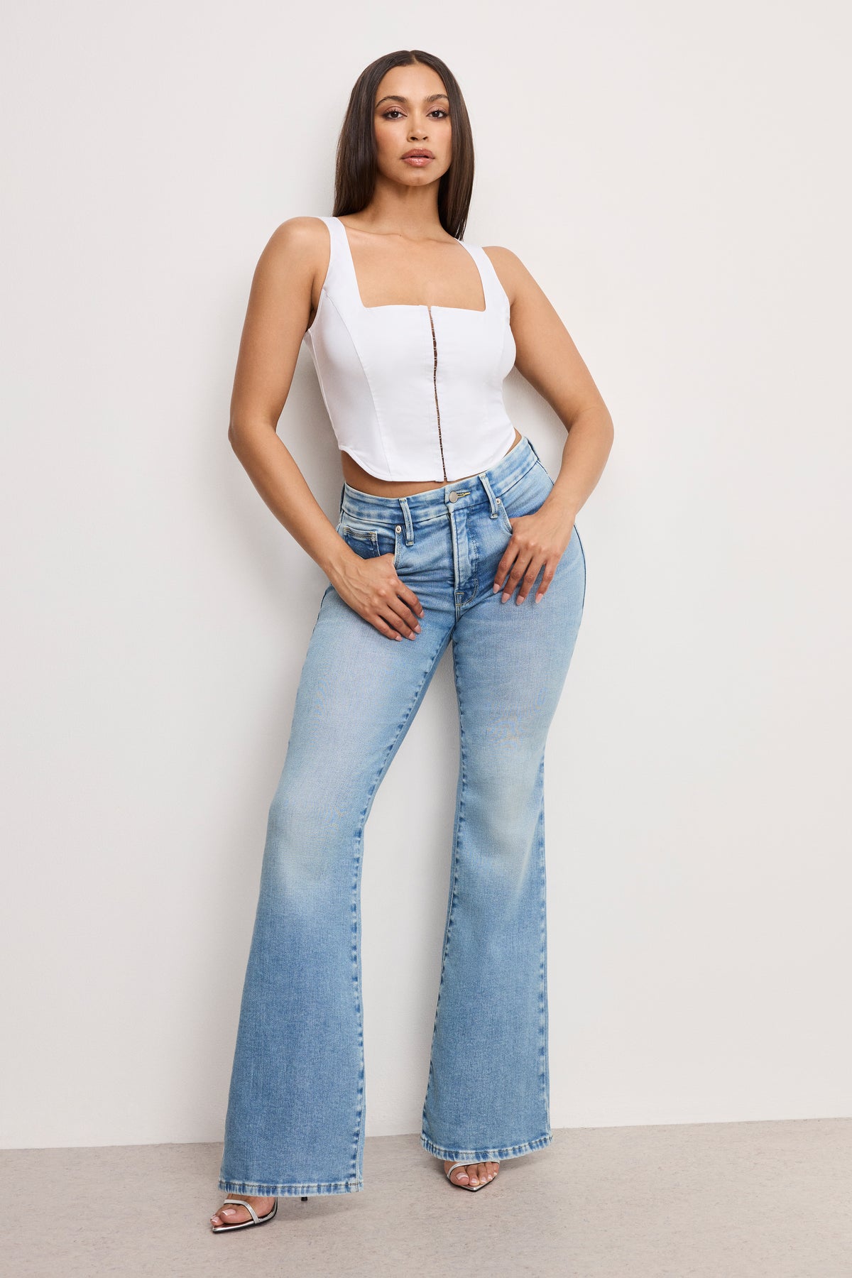 model: Size 8 | 
