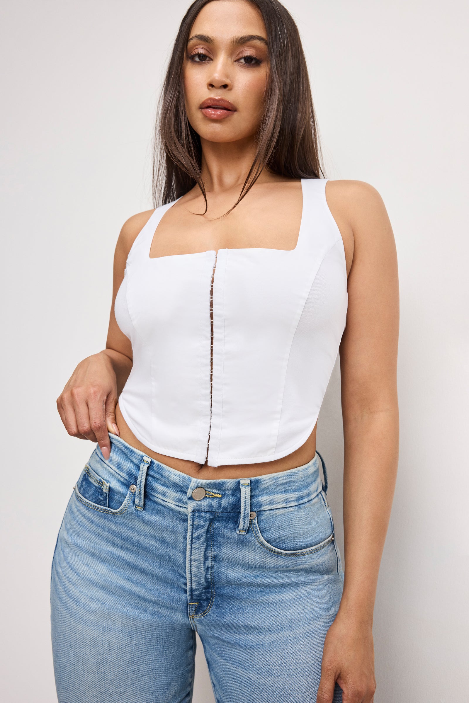 model: Size 8 | 
