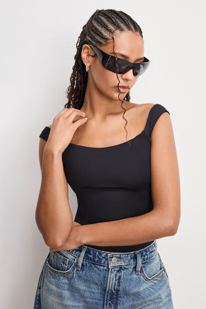 model: Size 0 | 