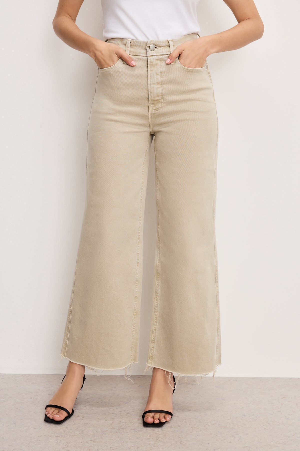 model: Size 0 | 