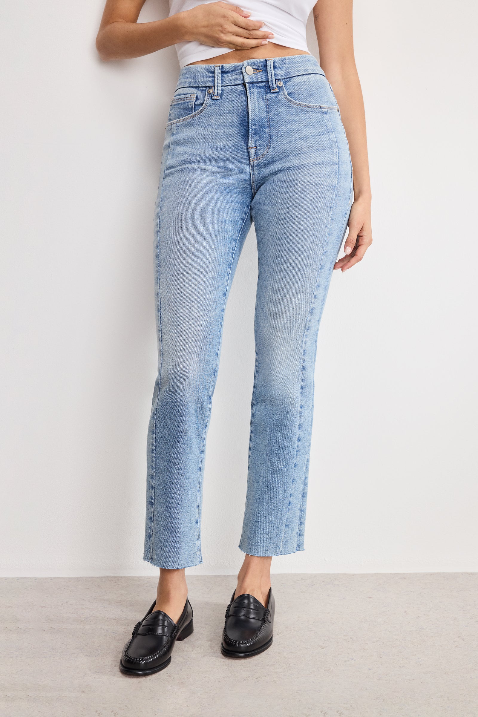 SOFT TECH GOOD LEGS STRAIGHT JEANS | INDIGO799