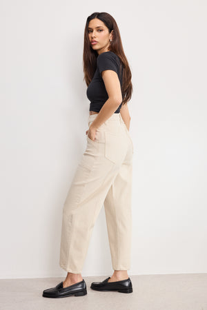 CROPPED BARREL PANTS |