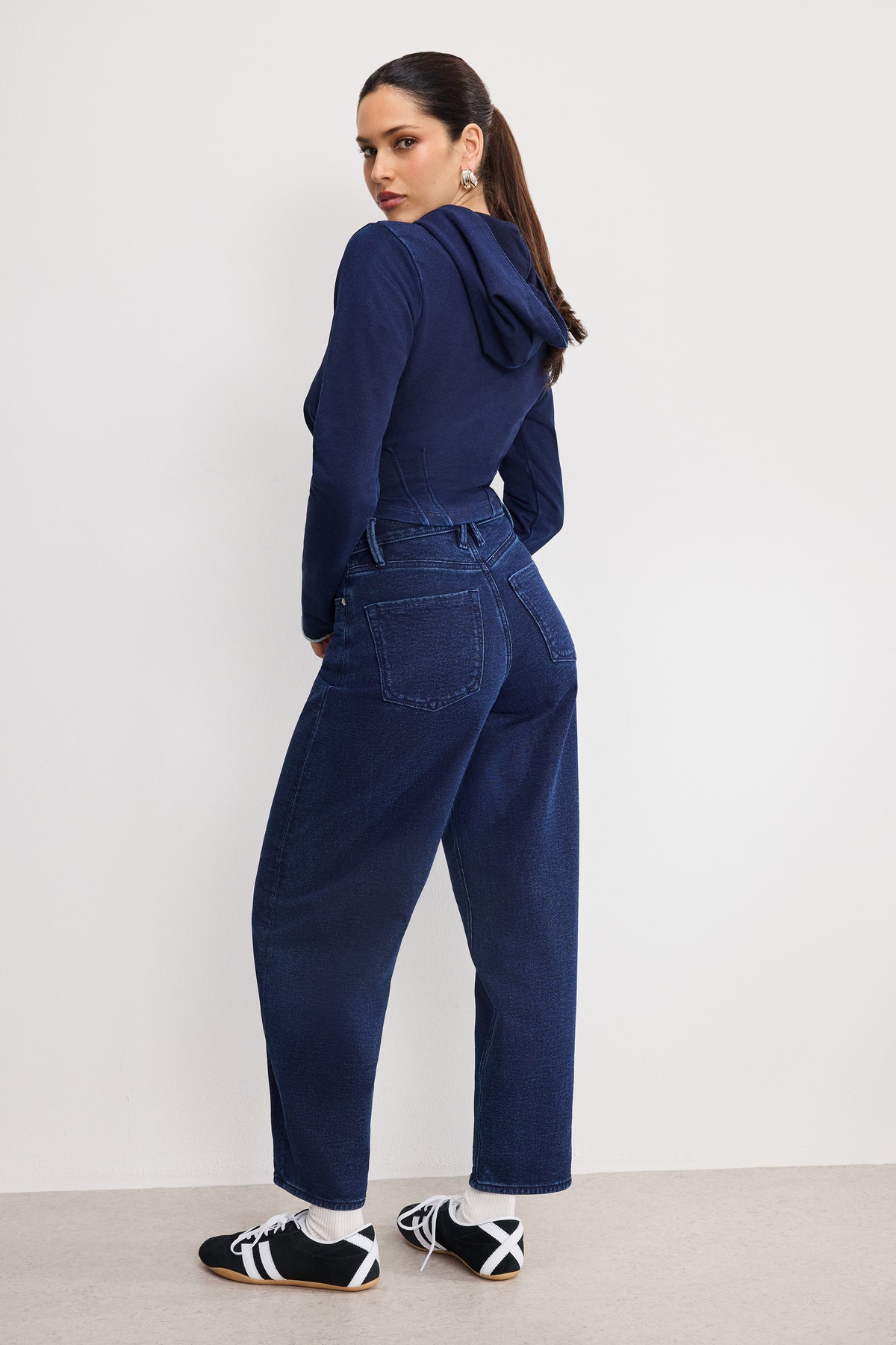 JEANIUS BARREL SWEATPANTS | INDIGO1029