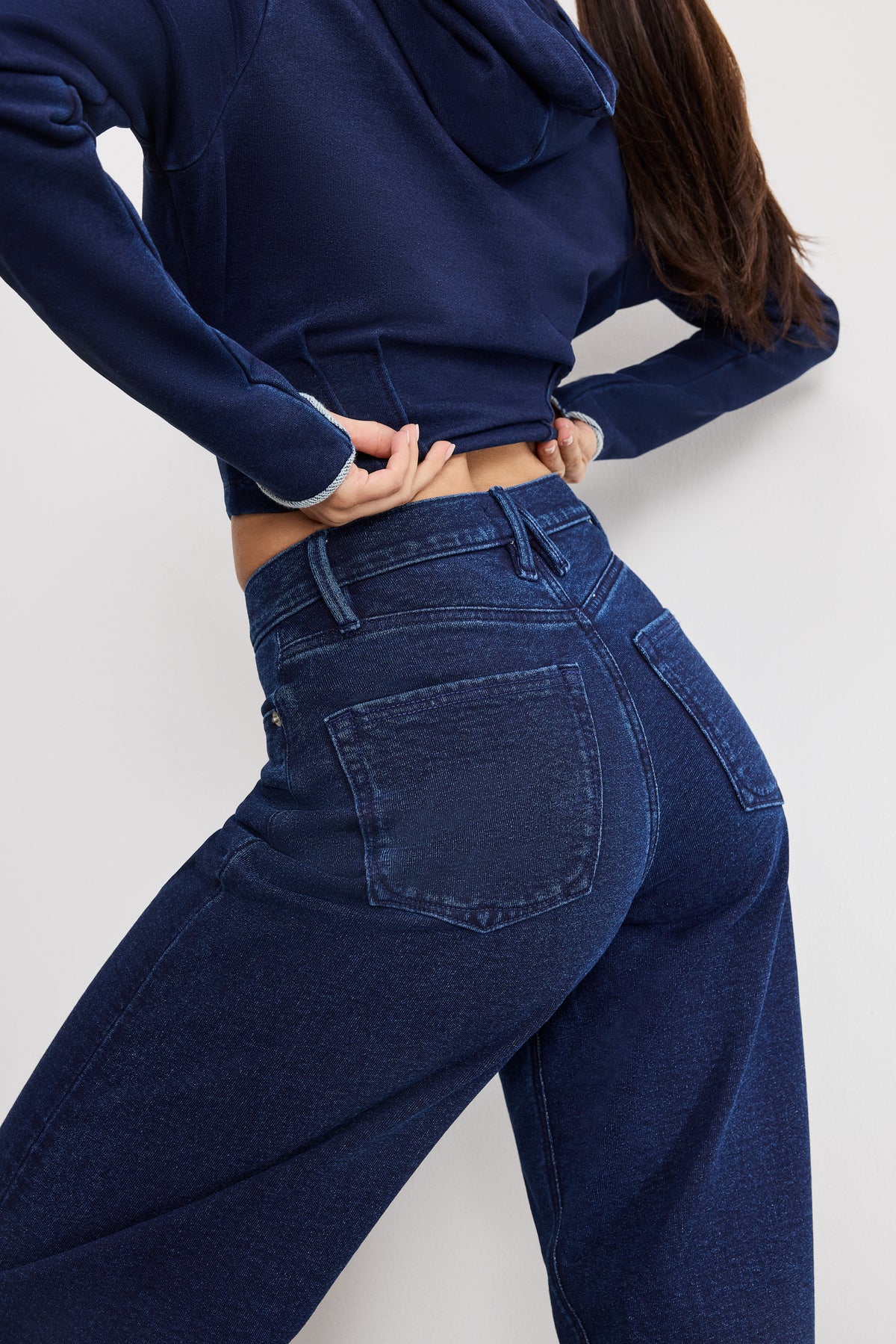 JEANIUS BARREL SWEATPANTS | INDIGO1029