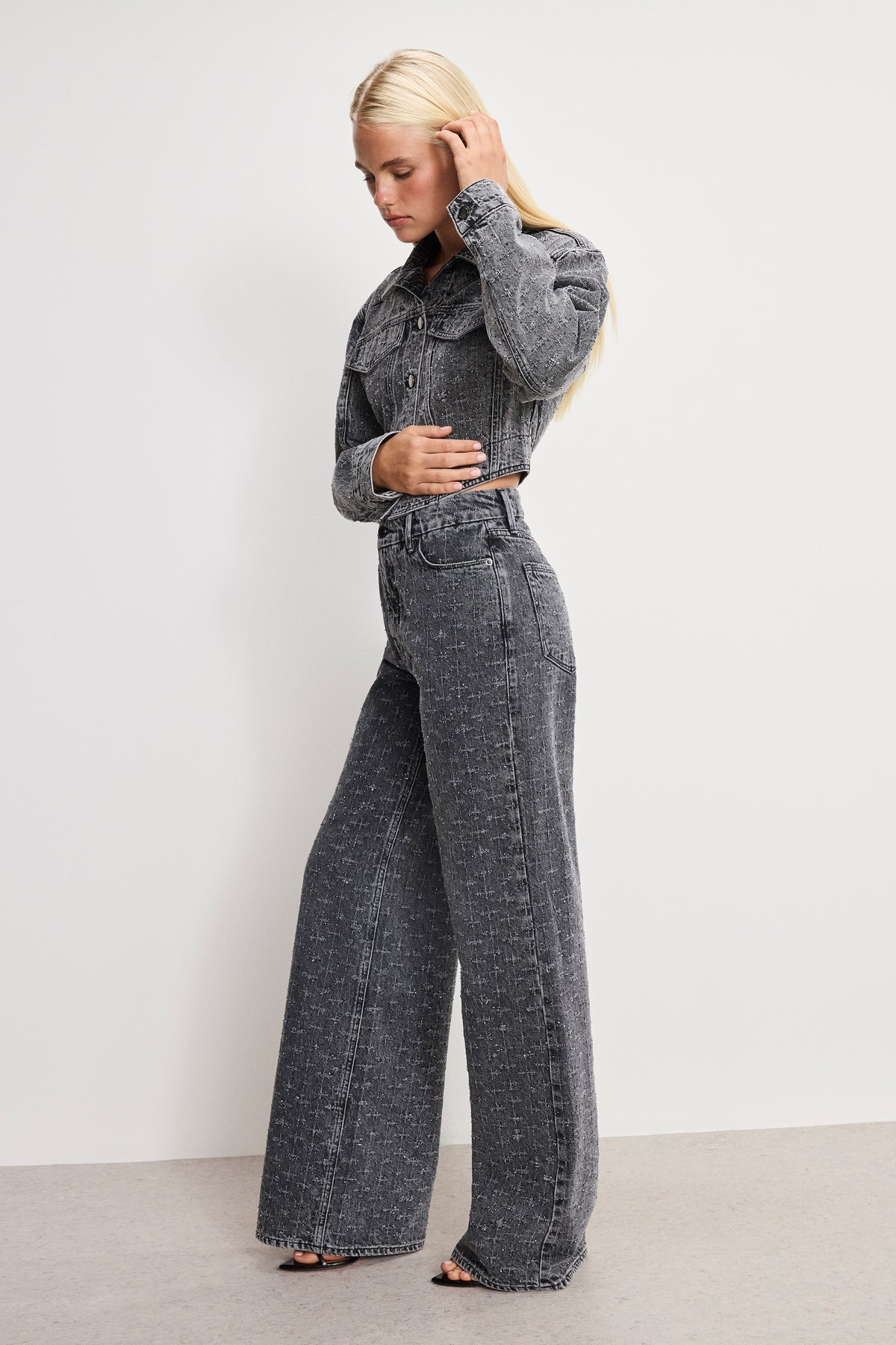DOLLY JOLEANS CRYSTAL RELAXED JEANS | BLACK415-3 | GOOD AMERICAN | MODEL_A