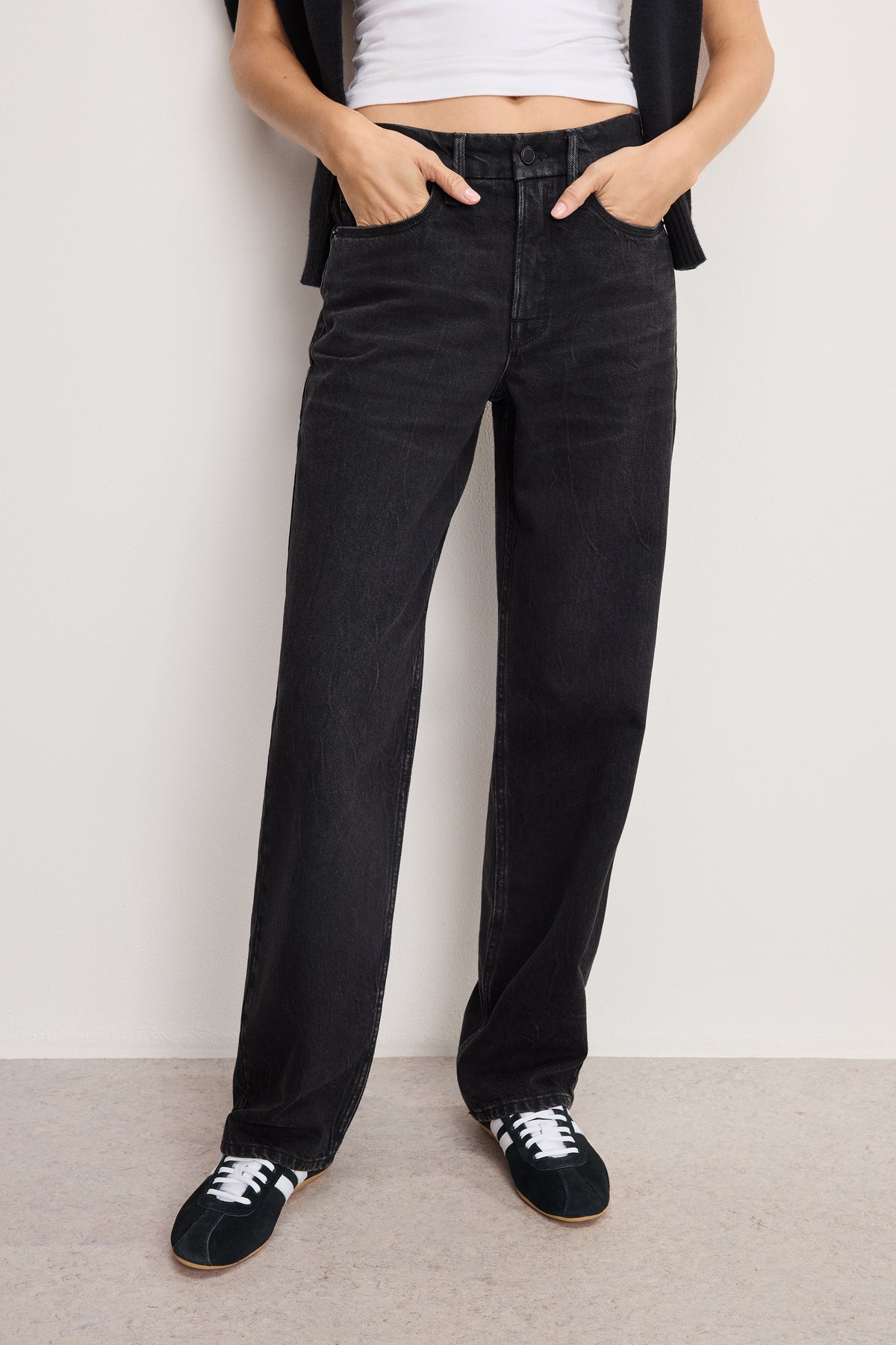 GOOD 90s RELAXED JEANS | BLACK406-2 | GOOD AMERICAN | MODEL_A