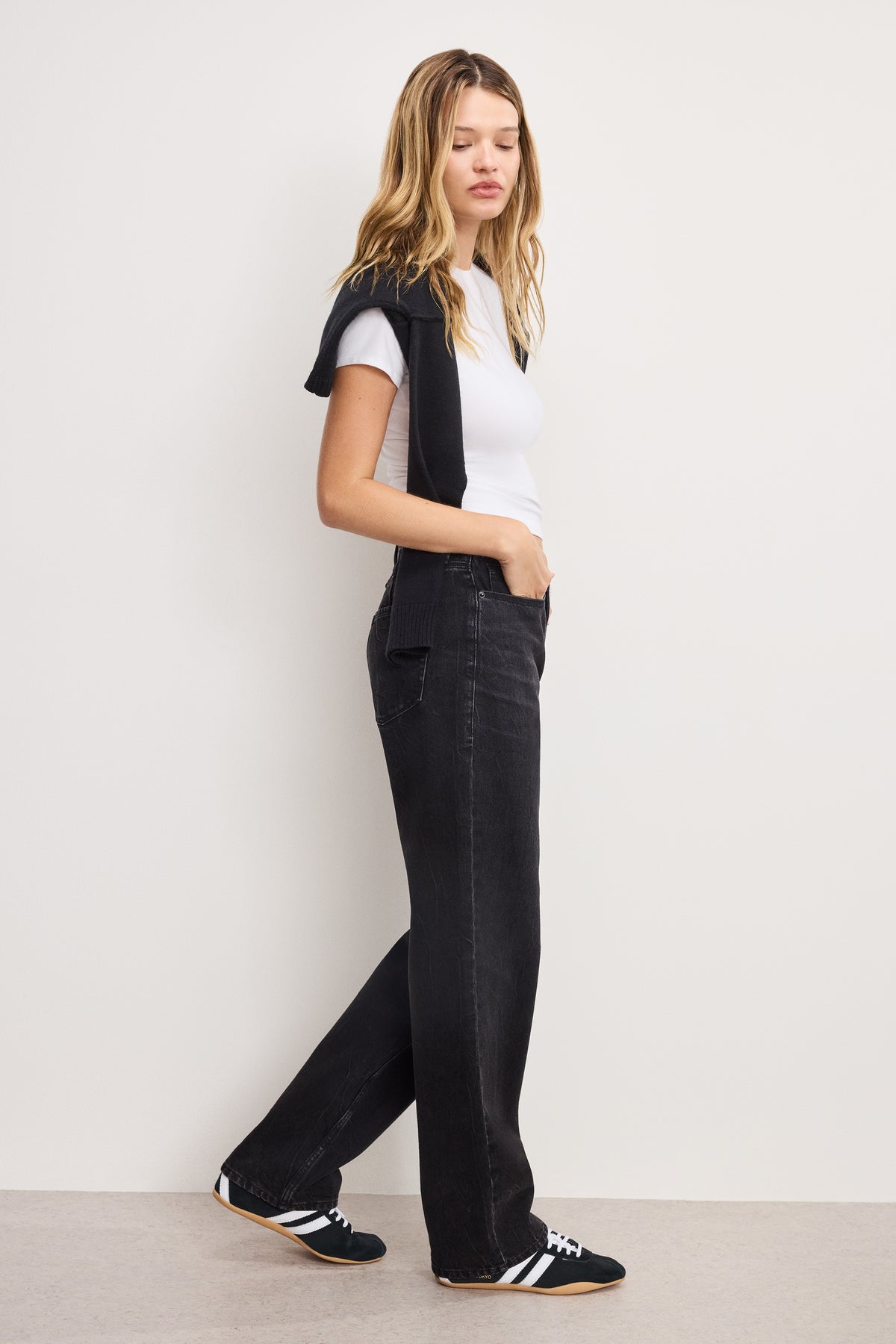 GOOD 90s RELAXED JEANS | BLACK406-3 | GOOD AMERICAN | MODEL_A