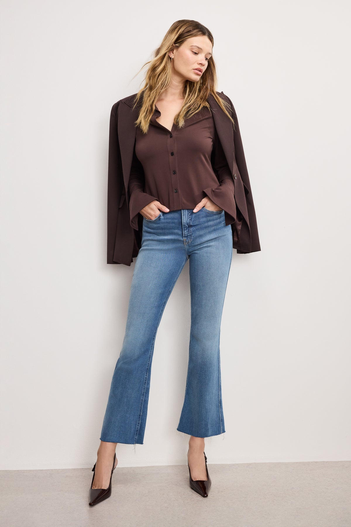 SOFT TECH GOOD KICK FLARE JEANS | INDIGO1026-1 | GOOD AMERICAN | MODEL_A