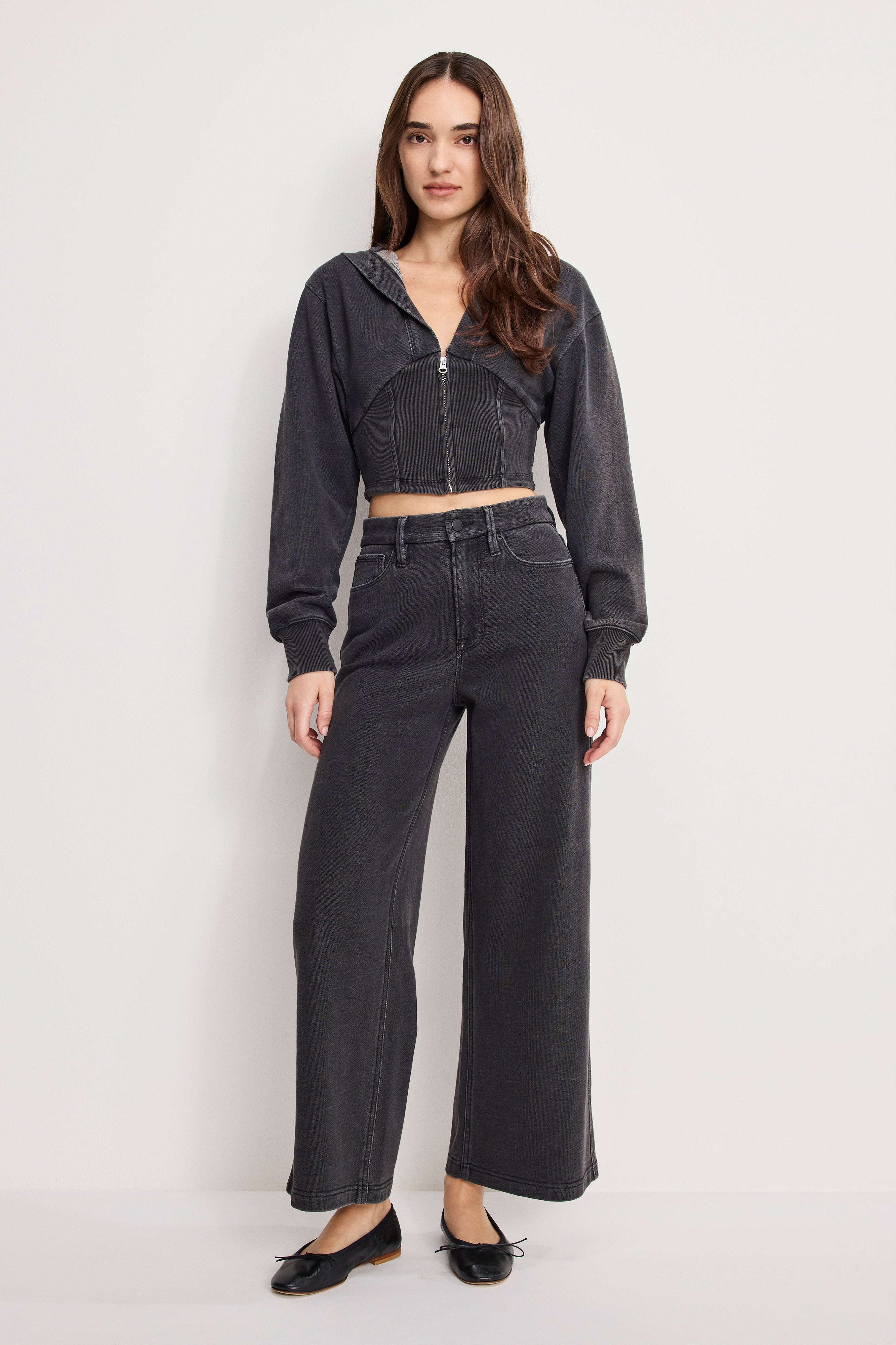 JEANIUS CROPPED GOOD SKATE | BLACK430 – GOOD AMERICAN