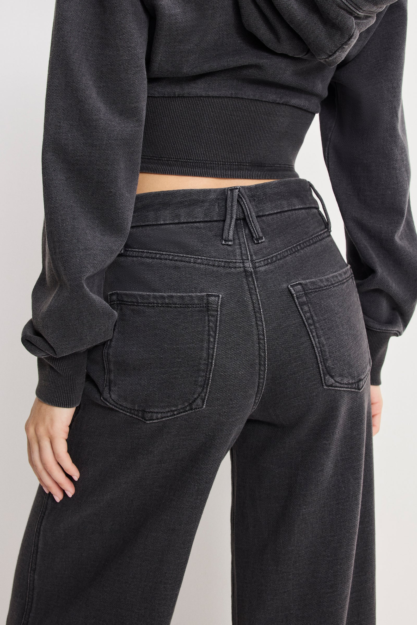 JEANIUS CROPPED GOOD SKATE | BLACK430