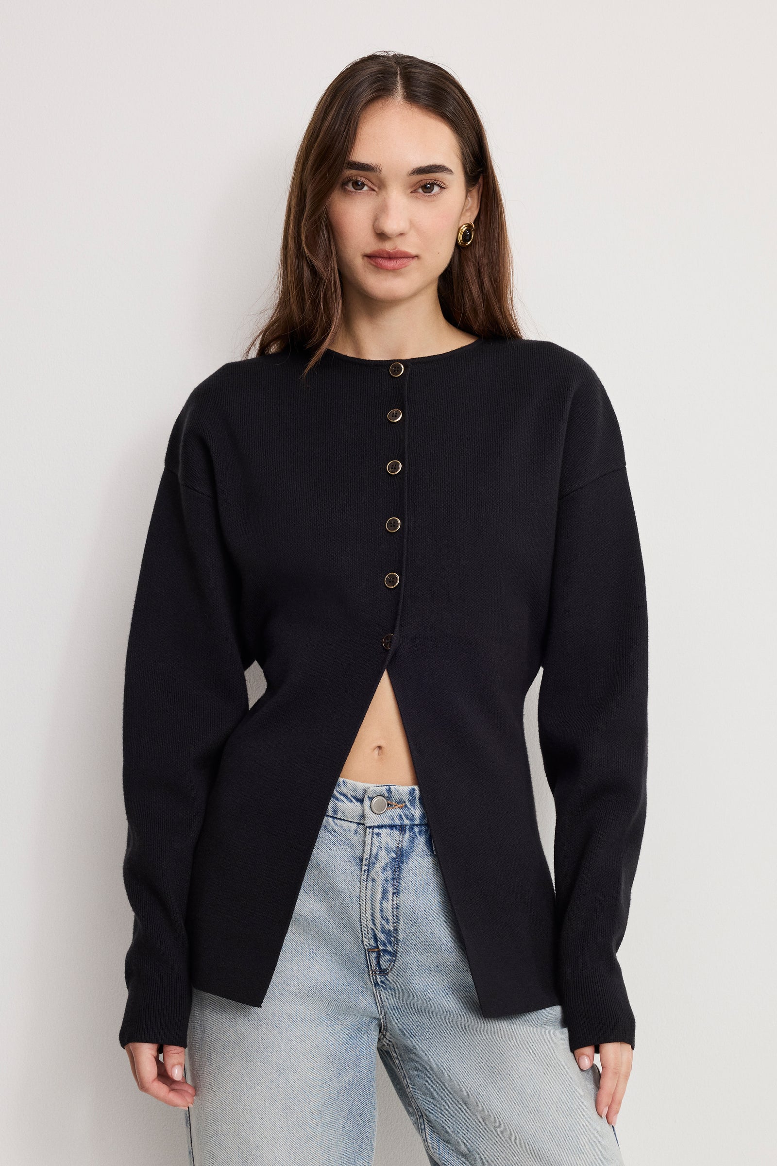 EXAGGERATED SLEEVE CARDIGAN SWEATER | BLACK001