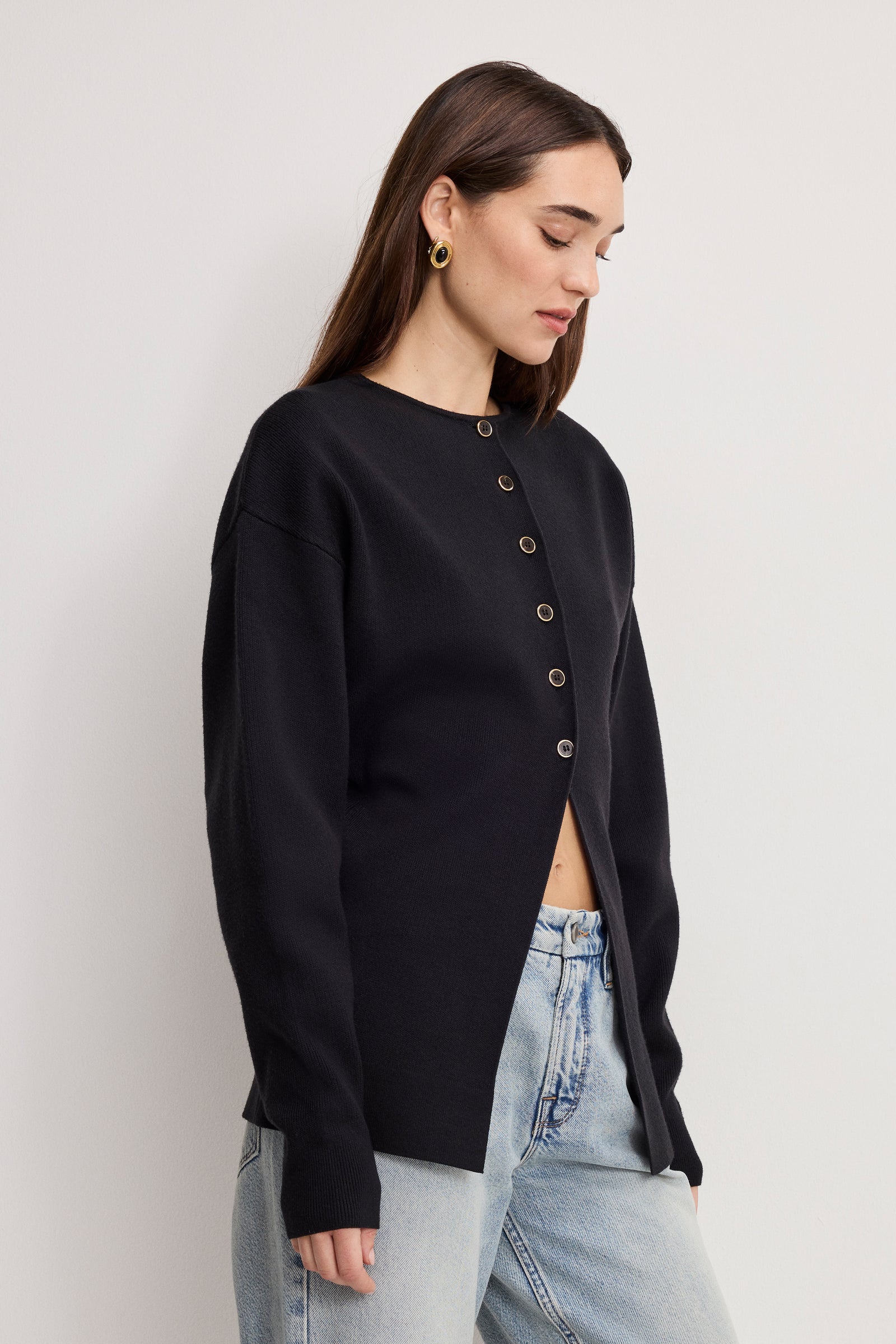 EXAGGERATED SLEEVE CARDIGAN SWEATER | BLACK001