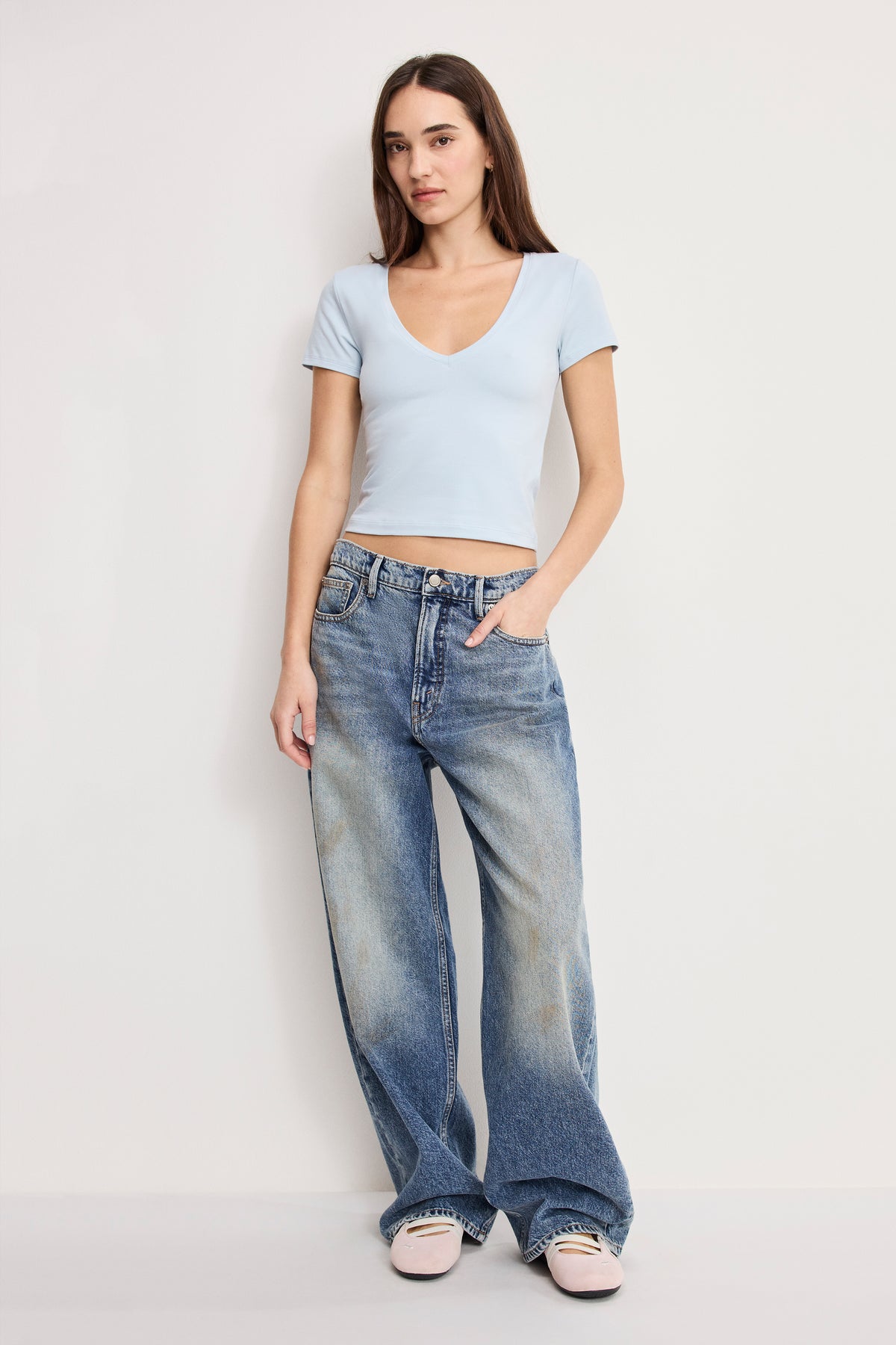 SUPER STRETCH V NECK BABY TEE | SKY