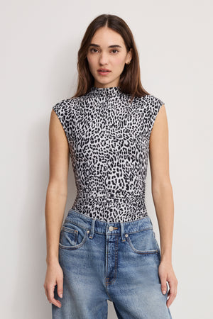 WEIGHTLESS SCULPTING  BODYSUIT | BLACK AND GREY LEOPARD