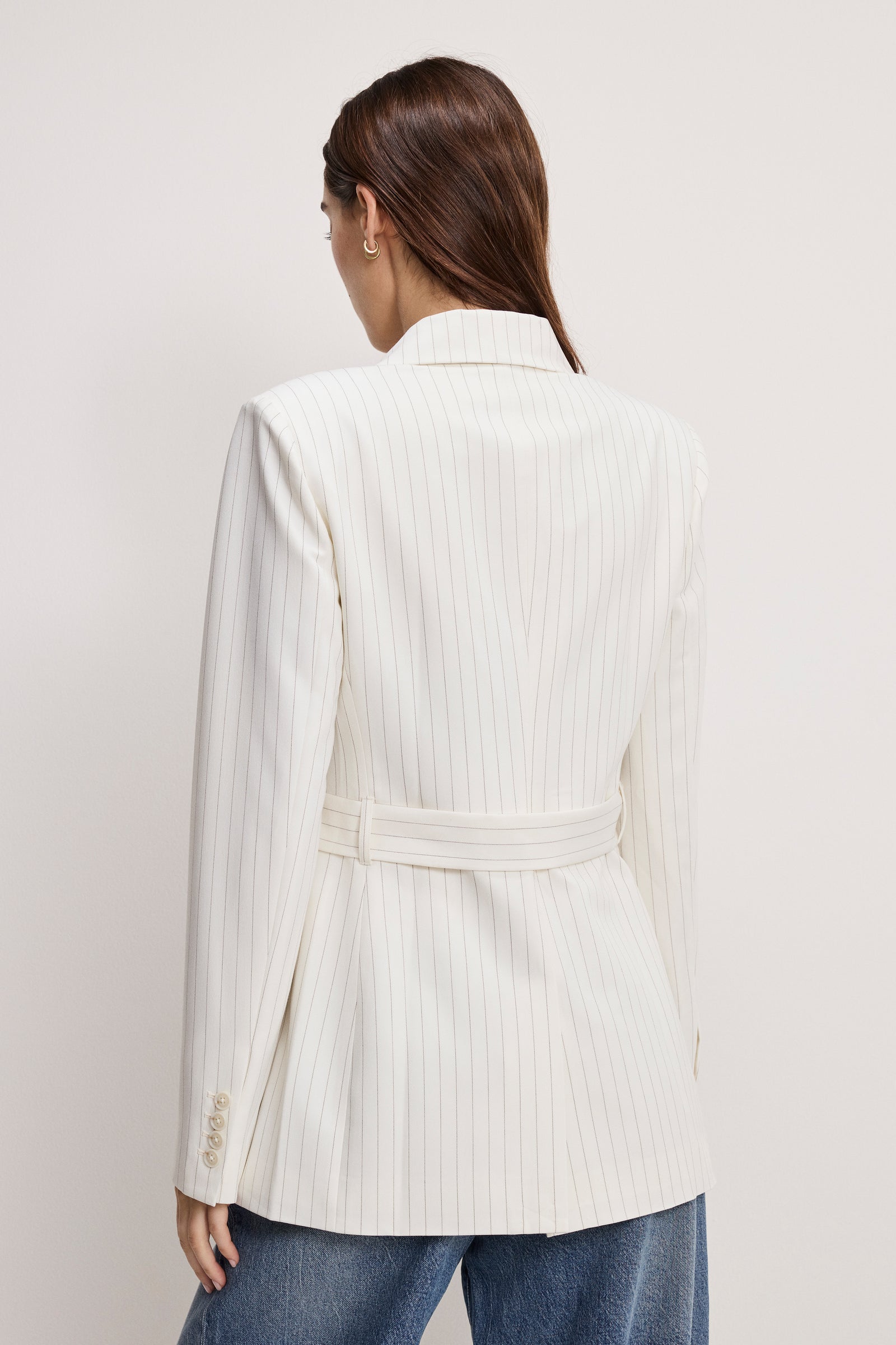 ESSENTIAL SUITING BELTED BLAZER | CHESTNUT PIN STRIPE