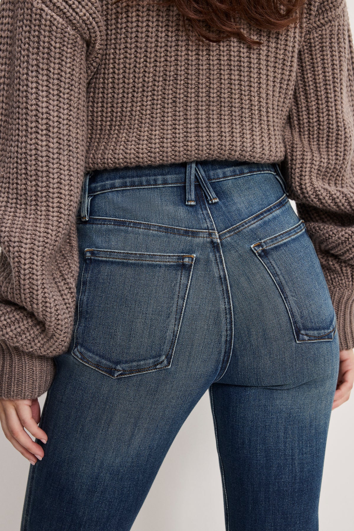 GOOD STANDARD KICK FLARE JEANS | INDIGO1147-6 | GOOD AMERICAN | MODEL_A