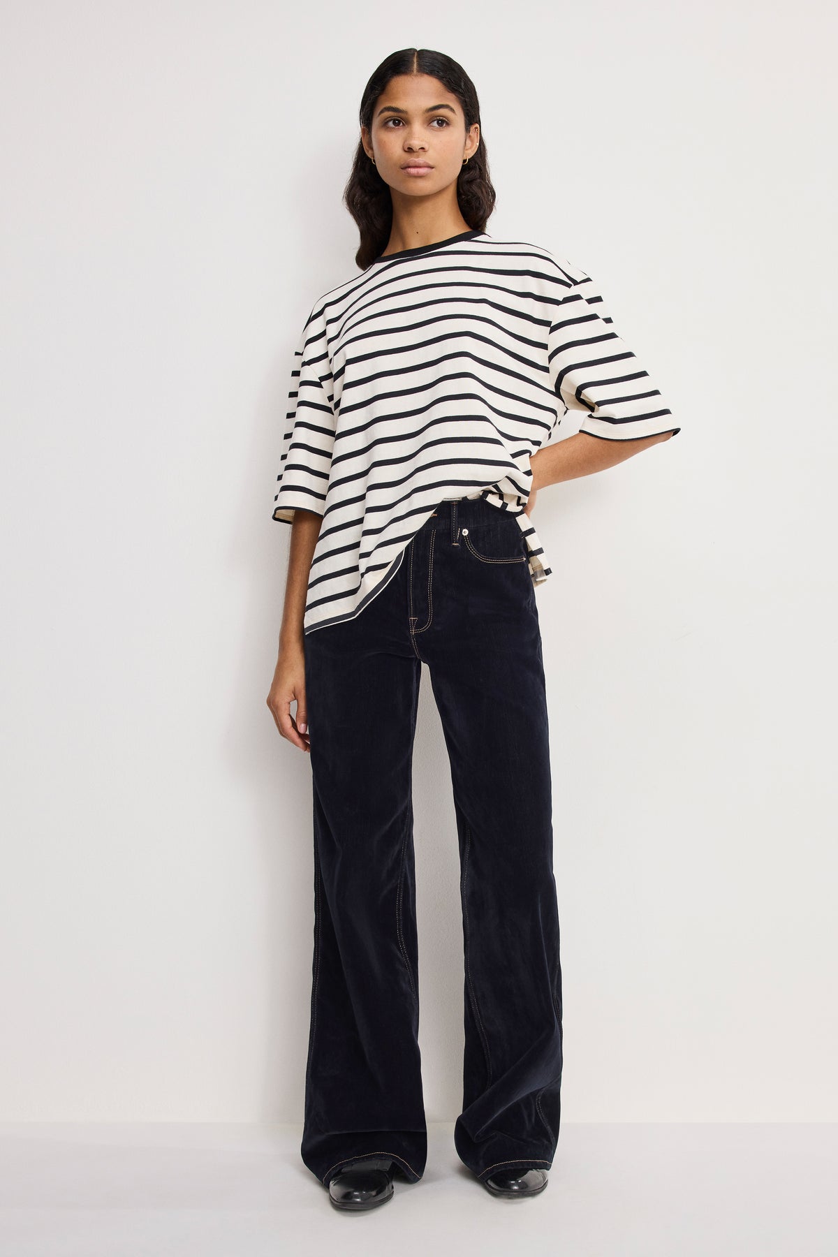 GOOD SKATE FLOCKED DENIM JEANS | INDIGO939-1 | GOOD AMERICAN | MODEL_A