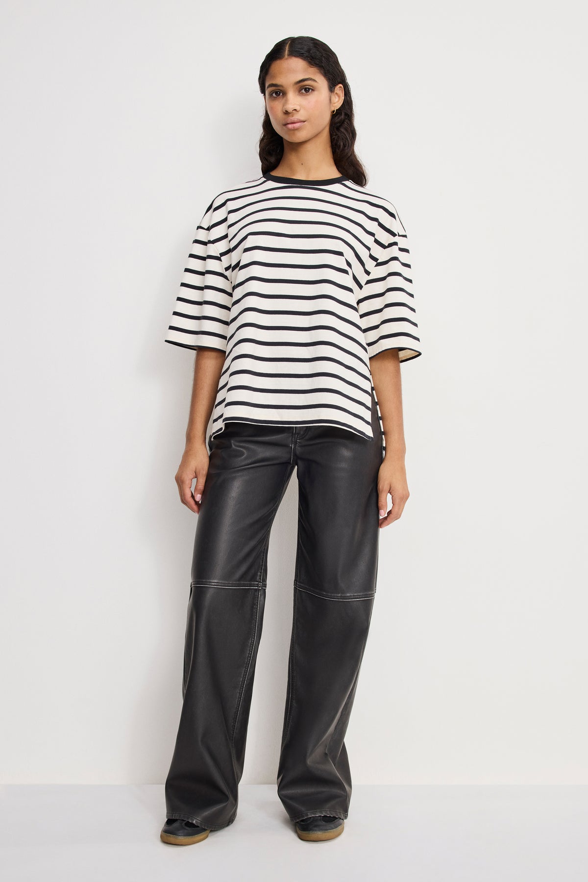 GOOD SKATE FAUX LEATHER PANTS | BLACK001-1 | GOOD AMERICAN | MODEL_A