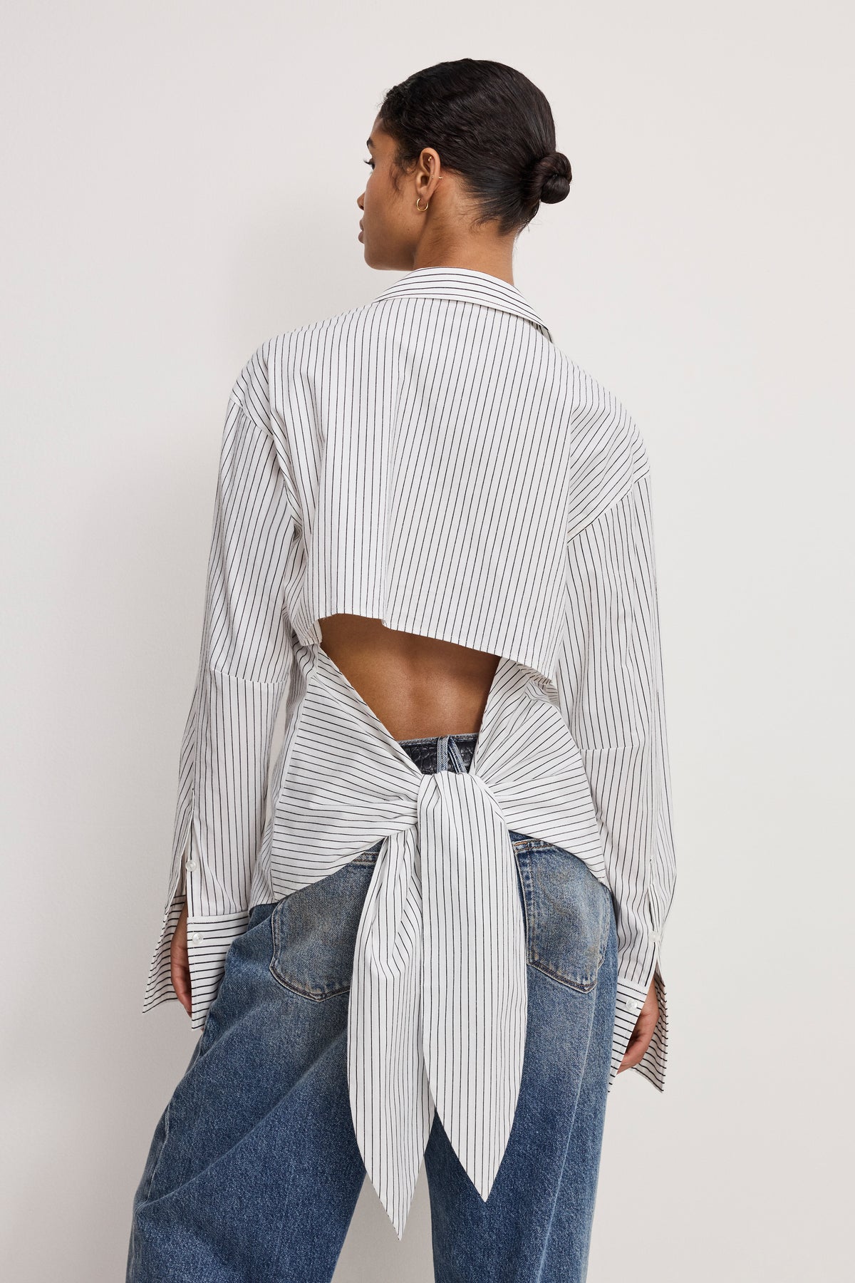 POPLIN TIE BACK SHIRT | BCW PINSTRIPE001