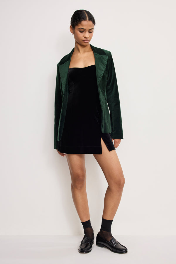 VELVET SCULPTED BLAZER | PINE GREEN003