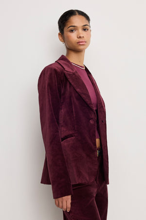 VELVET SCULPTED BLAZER | FIG007