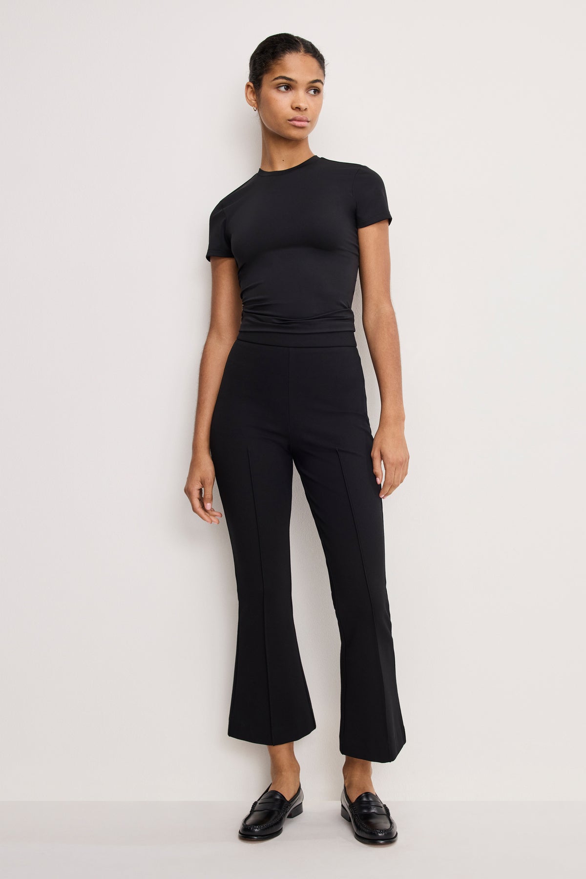 SOFT STRETCH PONTE KICK FLARE PANTS | BLACK001-1 | GOOD AMERICAN | MODEL_A