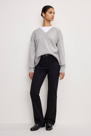 DEEP V KNIT SWEATER | MELANGE GREY