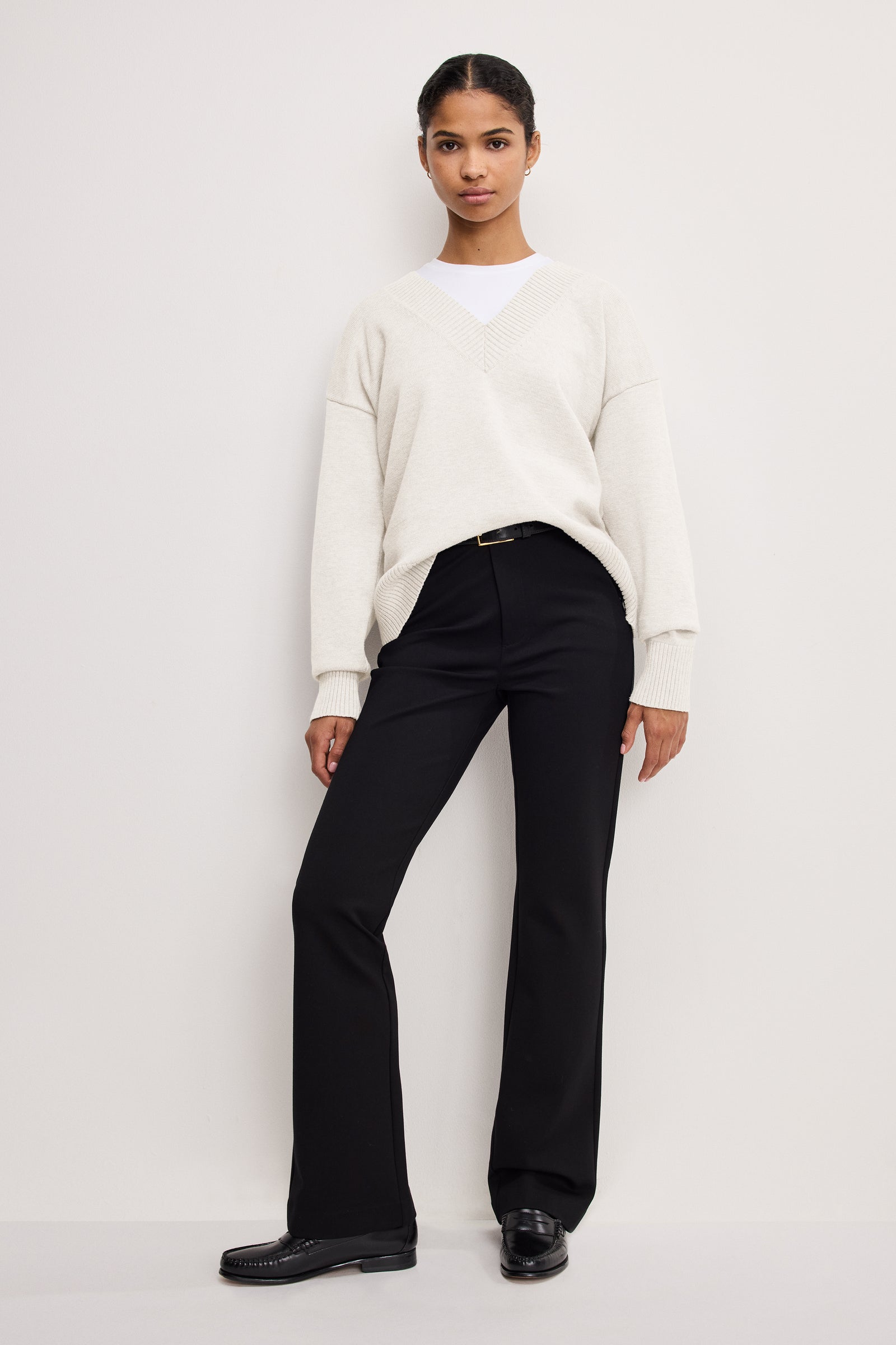 DEEP V KNIT SWEATER | VANILLA001