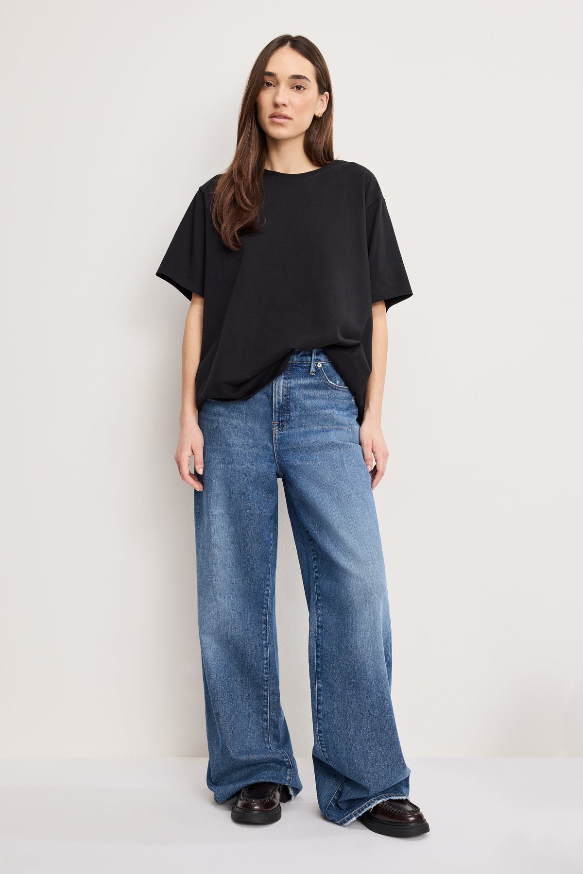 GOOD EASE JEANS | BLUE383-1 | GOOD AMERICAN | MODEL_A