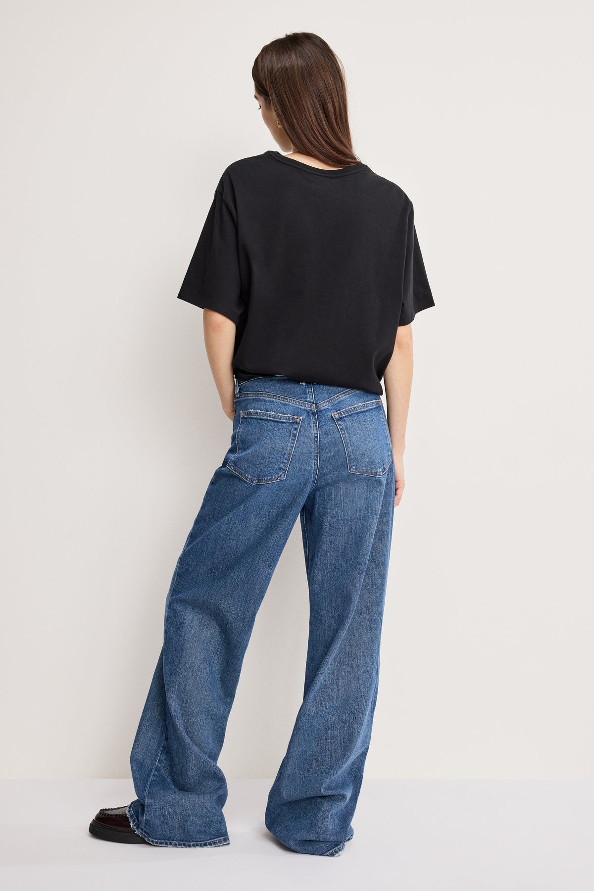 GOOD EASE JEANS | BLUE383-4 | GOOD AMERICAN | MODEL_A